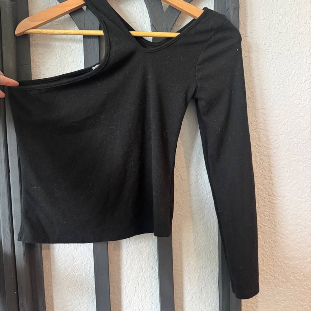 Lush Black Asymmetrical Cut Out Bodysuit.      (F)